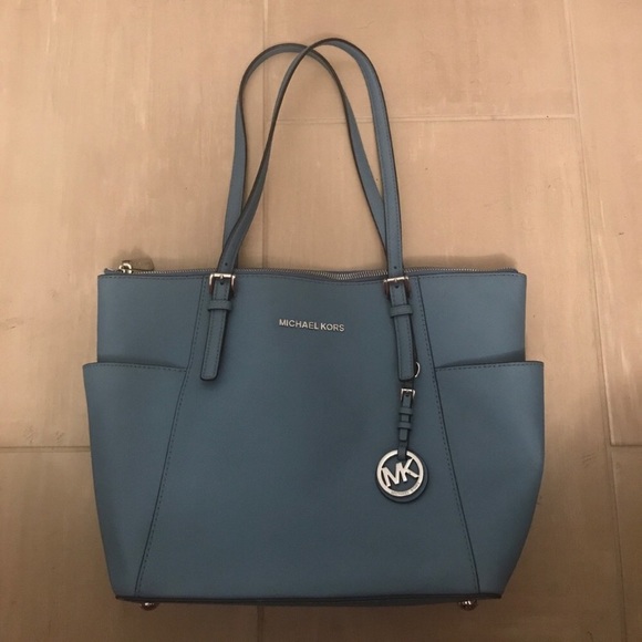 Michael Kors Handbags - Michael Kors Jet Set Tote